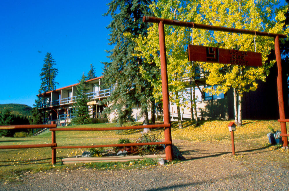 Lac Le Jeune Nature Resort Logan Lake Dış mekan fotoğraf
